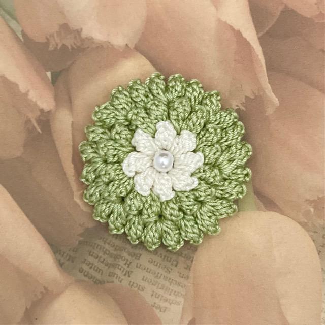 ハンドメイド♪レース編み ダリア風お花モチーフのブローチ < 女性ファッション  ハンドメイド♪レース編み ダリア風お花モチーフのブローチ  < 女性ファッションの