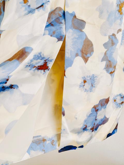 LILYBROWNリリーブラウンぼかし花柄ワンピースフラワードロップショルダーバルーンパフスリーブサテン2wayブルーホワイト青白 < ブランド LILYBROWNリリーブラウンぼかし花柄ワンピースフラワードロップショルダーバルーンパフスリーブサテン2wayブルーホワイト青白 < ブランドの