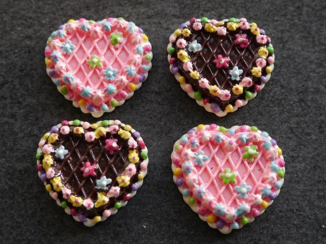 プラパーツ 手芸・アクセサリーパーツ  お花ハートホールケーキ 4個セット < 香水/コスメ/ネイル  プラパーツ 手芸・アクセサリーパーツ  お花ハートホールケーキ 4個セット  < 香水/コスメ/ネイルの