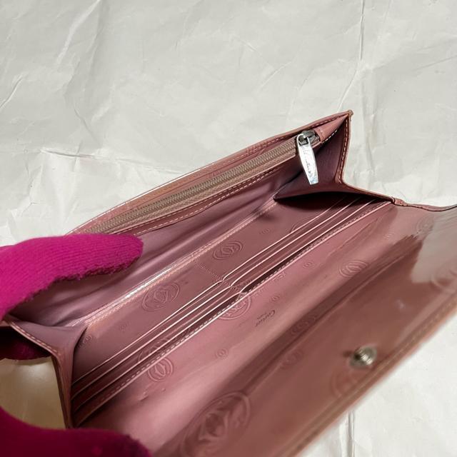 【Cartier / カルティエ】 ハッピーバースデー エナメル 二つ折り長財布 マストライン ピンク < ブランド 【Cartier / カルティエ】 ハッピーバースデー エナメル 二つ折り長財布 マストライン ピンク < ブランドの