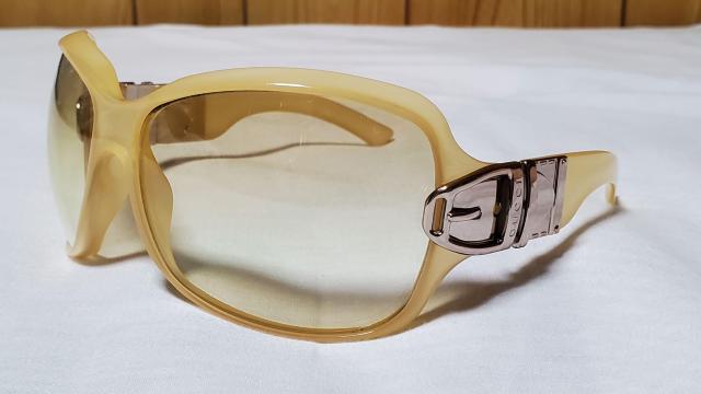 正規美 レア グッチ ベルトバックルメタル装飾 サングラス 茶 ジュエリーアート ベージュ系ビッグフルフレームアイウェア 入手困難 < ブランド  正規美 レア グッチ ベルトバックルメタル装飾 サングラス 茶 ジュエリーアート ベージュ系ビッグフルフレームアイウェア 入手困難  < ブランドの