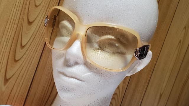 正規美 レア グッチ ベルトバックルメタル装飾 サングラス 茶 ジュエリーアート ベージュ系ビッグフルフレームアイウェア 入手困難 < ブランド  正規美 レア グッチ ベルトバックルメタル装飾 サングラス 茶 ジュエリーアート ベージュ系ビッグフルフレームアイウェア 入手困難 < ブランドの