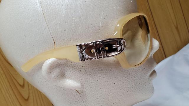 正規美 レア グッチ ベルトバックルメタル装飾 サングラス 茶 ジュエリーアート ベージュ系ビッグフルフレームアイウェア 入手困難 < ブランド  正規美 レア グッチ ベルトバックルメタル装飾 サングラス 茶 ジュエリーアート ベージュ系ビッグフルフレームアイウェア 入手困難 < ブランドの