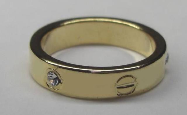 CZ石入りキュートリング 11号 キラキラ 金色 ストーン ファッションリング 韓国 綺麗 おしゃれ シンプル < 女性アクセサリー/時計  CZ石入りキュートリング 11号 キラキラ 金色 ストーン ファッションリング 韓国 綺麗 おしゃれ シンプル < 女性アクセサリー/時計の