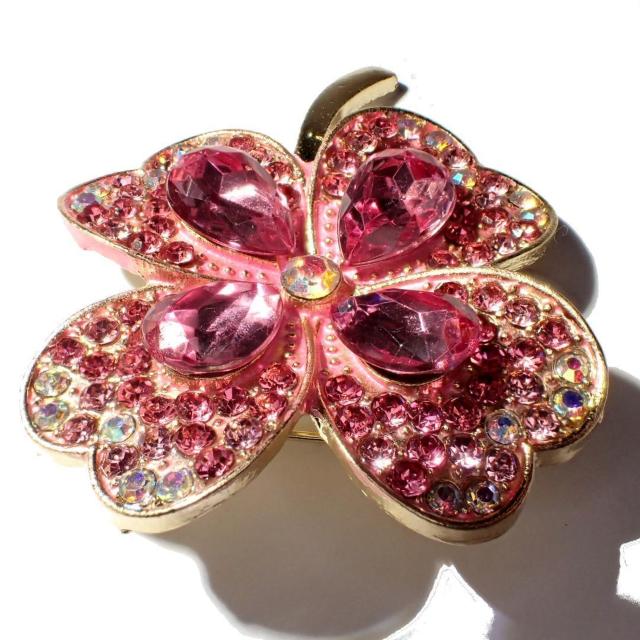 大きめ ピンク色 四葉のクローバー クローバー ピンブローチ ブローチ ラペルピン コサージュ ピンバッジ バッジ ラインストーン < 男性アクセサリー/時計 大きめ ピンク色 四葉のクローバー クローバー ピンブローチ ブローチ ラペルピン コサージュ ピンバッジ バッジ ラインストーン < 男性アクセサリー/時計の