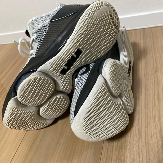 24.5cm ナイキスニーカー バッシュ レブロンウィットネス4 < 女性ファッション  24.5cm ナイキスニーカー バッシュ レブロンウィットネス4 < 女性ファッションの
