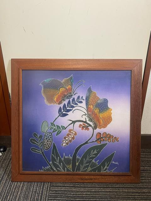 オリジナルバティック絵画 ジョグジャカルタ、ジャワ、インドネシア 花 インテリア 絵画 額装 壁掛け 額縁 真作 額 画 < インテリア/ライフ オリジナルバティック絵画 ジョグジャカルタ、ジャワ、インドネシア 花 インテリア 絵画 額装 壁掛け 額縁 真作 額 画 < インテリア/ライフの