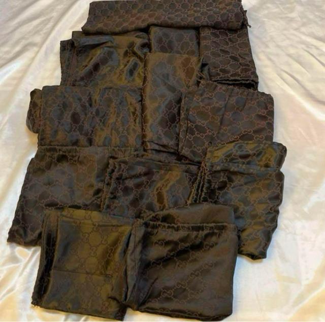 12枚セットGUCCI グッチ保存袋 巾着袋 < ブランド 12枚セットGUCCI グッチ保存袋 巾着袋 < ブランドの