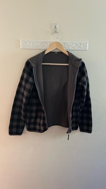 ユニクロ ブロックチェック フリースパーカー 長袖 ジップアップ 黒 ブラック L < ブランド ユニクロ ブロックチェック フリースパーカー 長袖 ジップアップ 黒 ブラック L < ブランドの