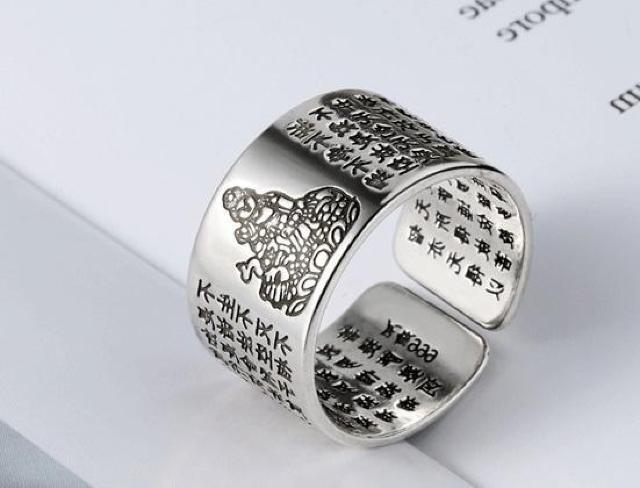 ���V�i������_ ������ �吨����F �w�� �����O �V���o�[ ���[�܁������N���X�t  �� �����A�N�Z�T���[/���v�� 