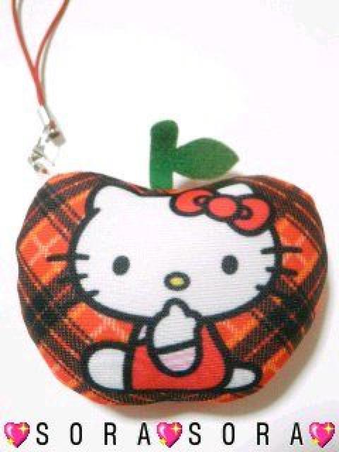 【キティ】可愛い♪柔らか触感にぎにぎ リンゴ型 ビーズストラップ < 家電/AV 【キティ】可愛い♪柔らか触感にぎにぎ リンゴ型 ビーズストラップ < 家電/AVの