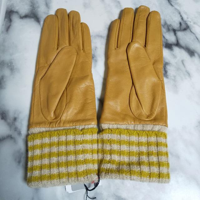 SKROY★革手袋(羊革)★裏地保湿★タグ付き 新品 < 女性ファッション  SKROY★革手袋(羊革)★裏地保湿★タグ付き 新品 < 女性ファッションの