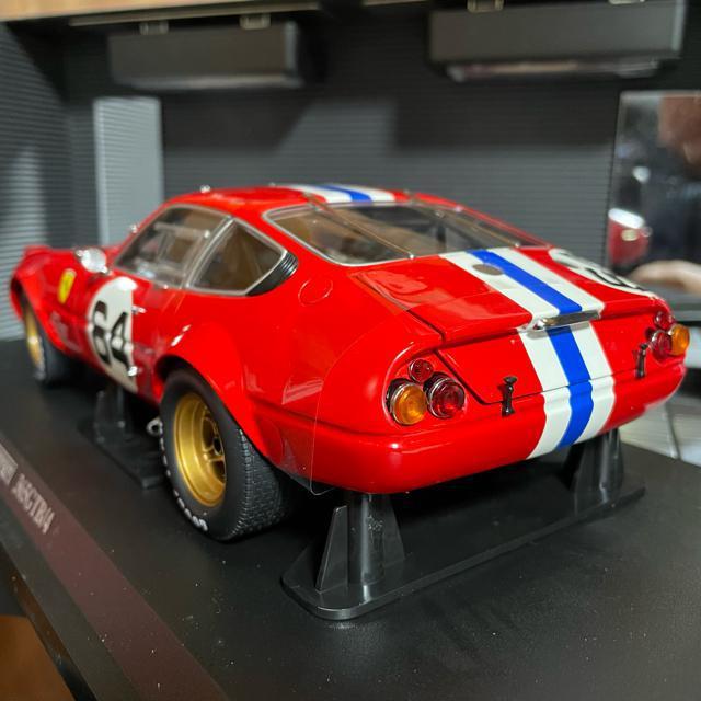 ŐVi  1/18 tF[ 365 GTB/4  zr[ 