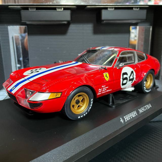 ŐVi  1/18 tF[ 365 GTB/4  zr[ 