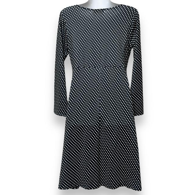 【新品/ellerie】胸元深Vネックドット柄ワンピース < ブランド  【新品/ellerie】胸元深Vネックドット柄ワンピース < ブランドの