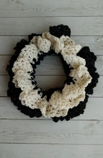 ハンドメイド ダブルフリルシュシュ アイボリー&ラメグレー < 女性ファッション ハンドメイド ダブルフリルシュシュ アイボリー&ラメグレー < 女性ファッションの