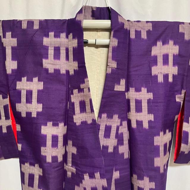 銘仙 アンティーク 紬 絣 井桁絣 着物 袷 紫 リメイクにも 正絹 < 女性ファッション 銘仙 アンティーク 紬 絣 井桁絣 着物 袷 紫 リメイクにも 正絹 < 女性ファッションの