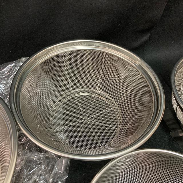 ステンレス製メッシュざる4個セット 新品 未使用 サイズ幅約21〜26cm 味道 < インテリア/ライフ ステンレス製メッシュざる4個セット 新品 未使用 サイズ幅約21〜26cm 味道 < インテリア/ライフの