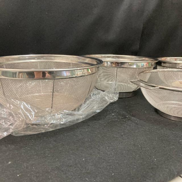 ステンレス製メッシュざる4個セット 新品 未使用 サイズ幅約21〜26cm 味道 < インテリア/ライフ ステンレス製メッシュざる4個セット 新品 未使用 サイズ幅約21〜26cm 味道 < インテリア/ライフの