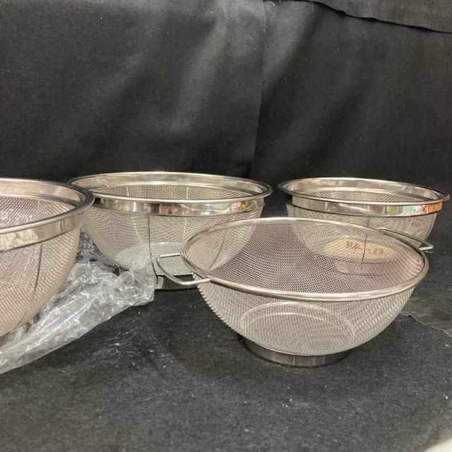 ステンレス製メッシュざる4個セット 新品 未使用 サイズ幅約21〜26cm 味道 < インテリア/ライフ ステンレス製メッシュざる4個セット 新品 未使用 サイズ幅約21〜26cm 味道 < インテリア/ライフの