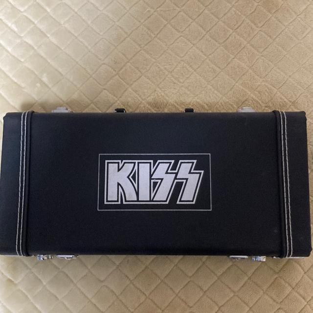 【値下げ】初回限定 KISS BOX / 地獄のギター・ケース キッス CDおよび付属品ナシ < タレントグッズ  【値下げ】初回限定 KISS BOX / 地獄のギター・ケース キッス CDおよび付属品ナシ < タレントグッズの