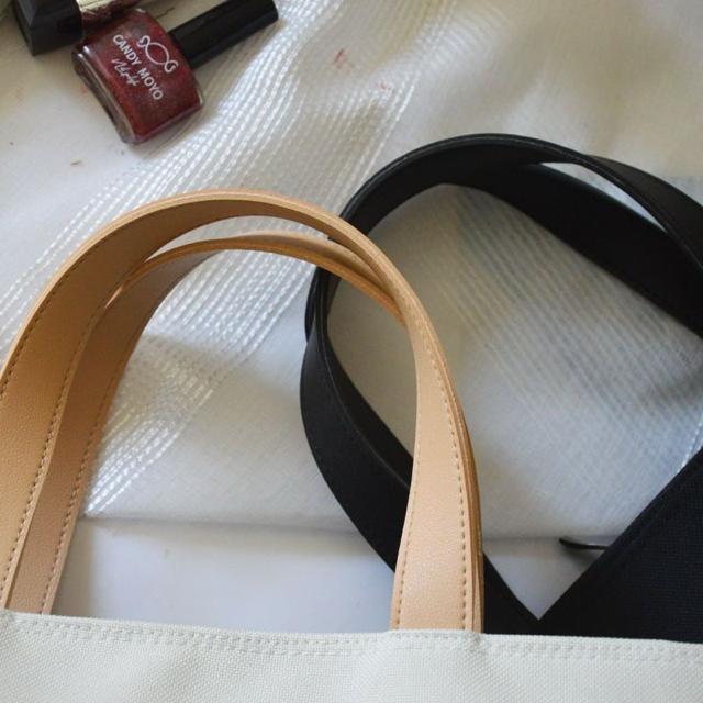 【スターバックス海外限定】スタバ トートバック ハンドバッグ小物入れ お弁当バッグ ホワイト < 女性ファッション  【スターバックス海外限定】スタバ トートバック ハンドバッグ小物入れ お弁当バッグ ホワイト < 女性ファッションの