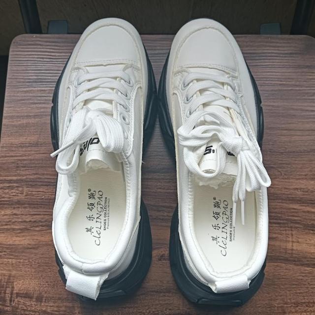 新品 24cm レディース スニーカー ホワイト シューズ 靴 カジュアル < 女性ファッション  新品 24cm レディース スニーカー ホワイト シューズ 靴 カジュアル < 女性ファッションの