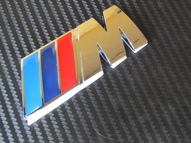 ● BMW M TYPE 3カラー&クロームメッキ ラウンドTYPE エンブレム 新品! < 自動車/バイク ● BMW M TYPE 3カラー&クロームメッキ ラウンドTYPE エンブレム 新品! < 自動車/バイク