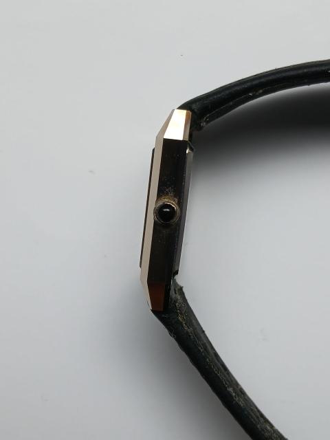 CITIZEN EXCEED QUARTZ  uh 