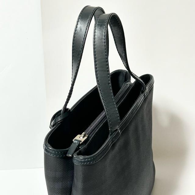 BURBERRY �o�[�o���[ �m�o�`�F�b�N PVC ���U�[ �n���h�o�b�O �g�[�g�o�b�O �l�C�r�[ �V���o�[���� �r�|�� �� �u�����h�� 