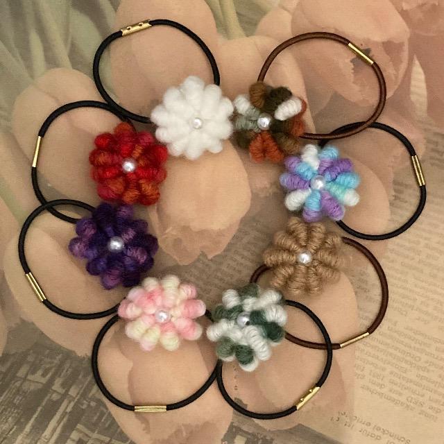 ハンドメイド♪かぎ針編みぷっくりお花のヘアゴム8個セットB < 女性ファッション  ハンドメイド♪かぎ針編みぷっくりお花のヘアゴム8個セットB  < 女性ファッションの