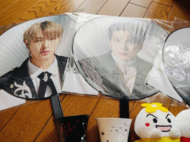 ATEEZ CeBjJo[  gJ J[h ʂ ܂Ƃߔ  ^gObY 