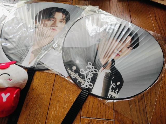 ATEEZ CeBjJo[  gJ J[h ʂ ܂Ƃߔ  ^gObY 