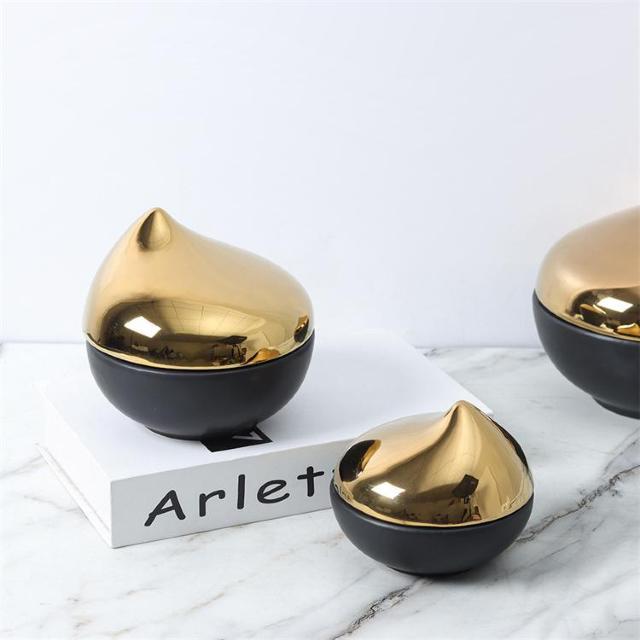 銀メッキ 水滴形 陶器製 収納罐 Lサイズ 小物入れ 北欧モダン < インテリア/ライフ 銀メッキ 水滴形 陶器製 収納罐 Lサイズ 小物入れ 北欧モダン < インテリア/ライフの