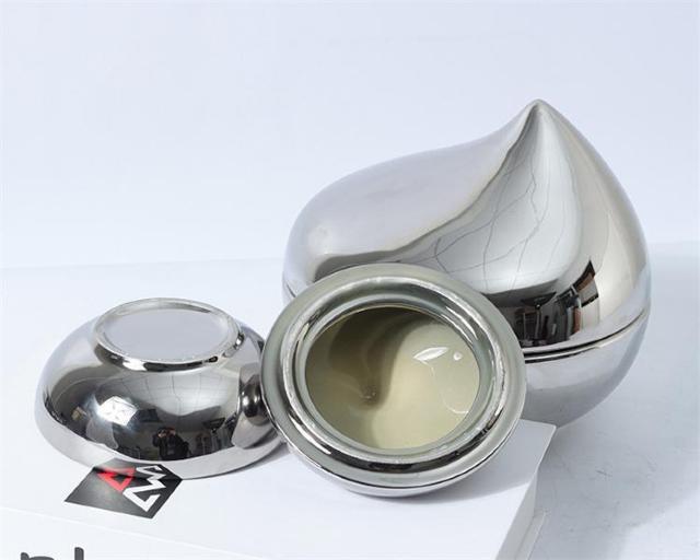 銀メッキ 水滴形 陶器製 収納罐 Lサイズ 小物入れ 北欧モダン < インテリア/ライフ 銀メッキ 水滴形 陶器製 収納罐 Lサイズ 小物入れ 北欧モダン < インテリア/ライフの