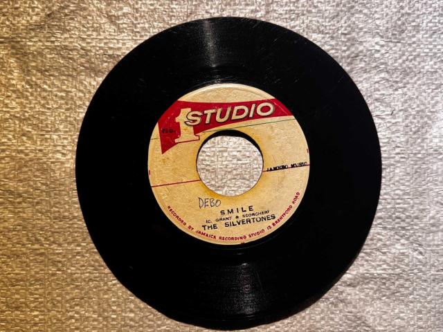 THE SILVERTONES / DEBO SMILE / SMILE (VER.) STUDIO 1 7�C���` ���R�[�h  �� CD/DVD/�r�f�I�� 