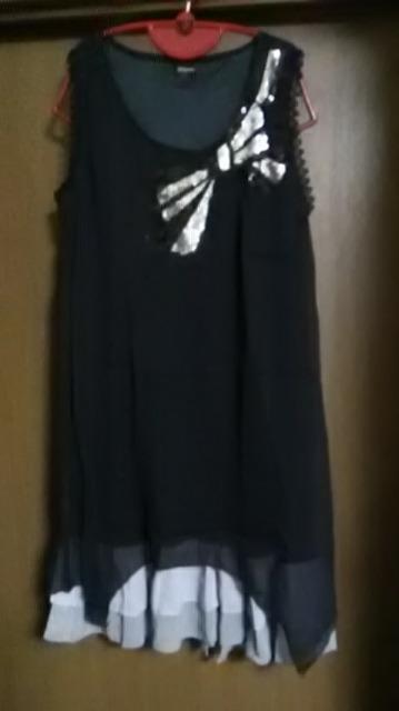 新品タグなし*キラキラリボン付き*ワンピース < 女性ファッション  新品タグなし*キラキラリボン付き*ワンピース  < 女性ファッションの