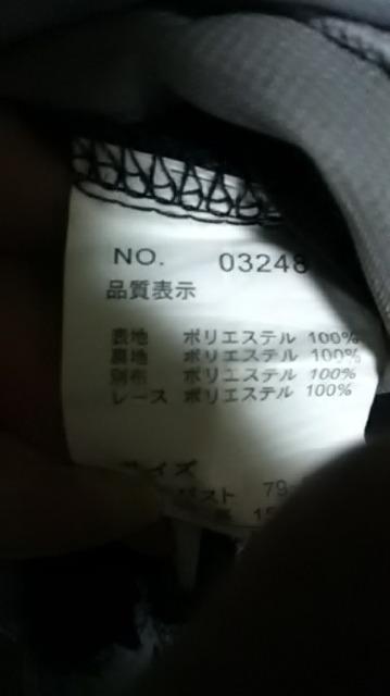 新品タグなし*キラキラリボン付き*ワンピース < 女性ファッション  新品タグなし*キラキラリボン付き*ワンピース < 女性ファッションの