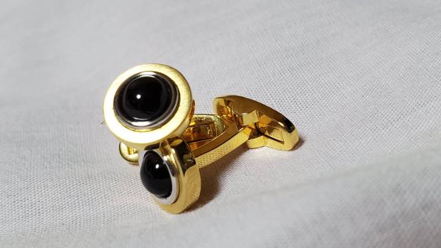 正規未 ジバンシィ クラシック トリニティリング カボションカフス グラマラス3カラーカフリンクス < ブランド  正規未 ジバンシィ クラシック トリニティリング カボションカフス グラマラス3カラーカフリンクス < ブランドの