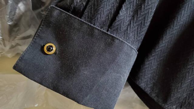 正規未 ジバンシィ クラシック トリニティリング カボションカフス グラマラス3カラーカフリンクス < ブランド  正規未 ジバンシィ クラシック トリニティリング カボションカフス グラマラス3カラーカフリンクス < ブランドの