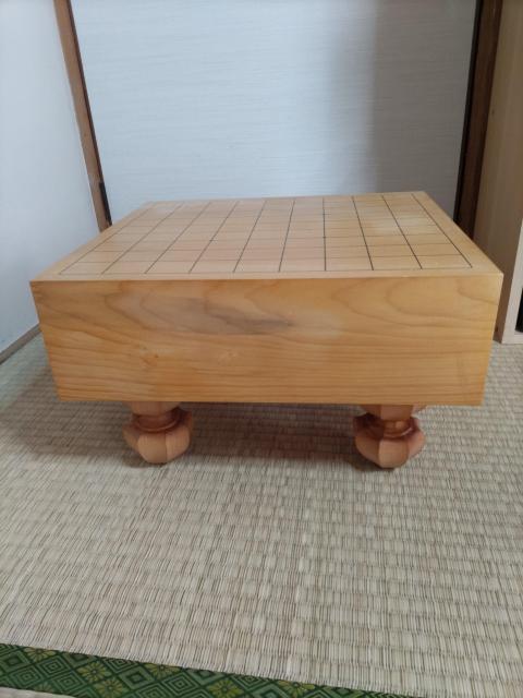本榧足付将棋盤! 3寸8分です!  よろしくお願いします! < おもちゃ  本榧足付将棋盤! 3寸8分です!  よろしくお願いします! < おもちゃの