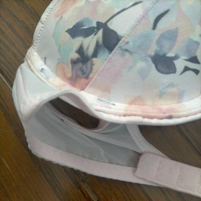 トリンプ アモスタイル ワイヤーブラジャー B65/D65 新品 花 < 女性ファッション  トリンプ アモスタイル ワイヤーブラジャー B65/D65 新品 花 < 女性ファッションの