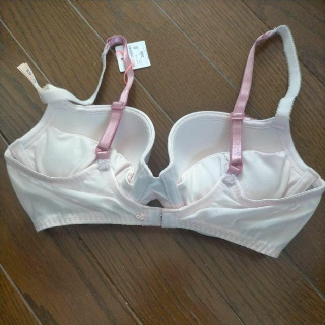 トリンプ アモスタイル ワイヤーブラジャー B65/D65 新品 花 < 女性ファッション  トリンプ アモスタイル ワイヤーブラジャー B65/D65 新品 花 < 女性ファッションの