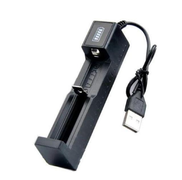 送料無料 未使用品 18650 バッテリー充電器 USB バッテリーアダプター LED スマート充電式バッテリー用充電器 60 < 家電/AV  送料無料 未使用品 18650 バッテリー充電器 USB バッテリーアダプター LED スマート充電式バッテリー用充電器 60 < 家電/AVの