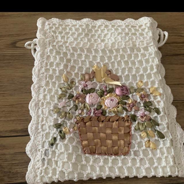 新品★レトロアンティーク、お花バスケットデザイン。ミニ巾着 < 女性ファッション  新品★レトロアンティーク、お花バスケットデザイン。ミニ巾着  < 女性ファッションの