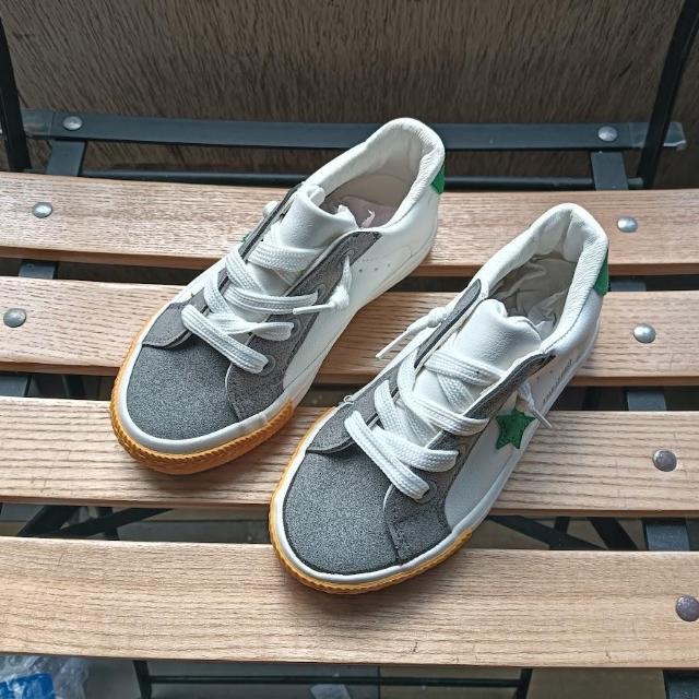 キッズ スニーカー 17.5cm ホワイト 子供靴 シューズ カジュアル 28 < キッズ/ベビー  キッズ スニーカー 17.5cm ホワイト 子供靴 シューズ カジュアル 28  < キッズ/ベビーの