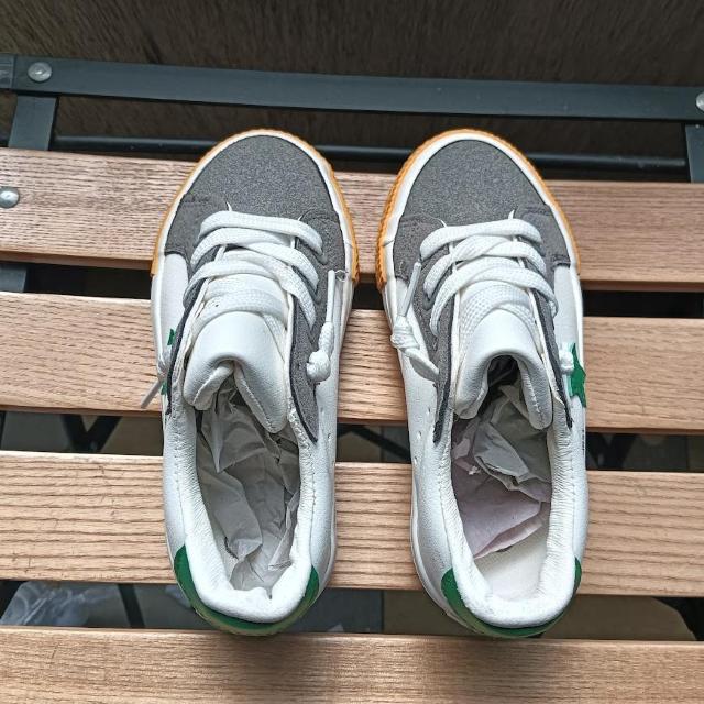 キッズ スニーカー 17.5cm ホワイト 子供靴 シューズ カジュアル 28 < キッズ/ベビー  キッズ スニーカー 17.5cm ホワイト 子供靴 シューズ カジュアル 28 < キッズ/ベビーの