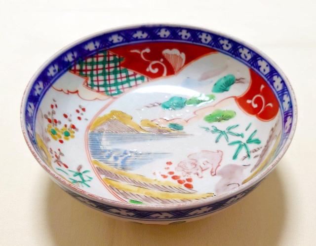 古伊万里 色絵山水 松竹梅 中鉢 時代物 < インテリア/ライフ 古伊万里 色絵山水 松竹梅 中鉢 時代物 < インテリア/ライフの