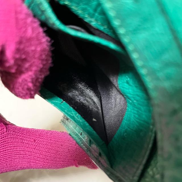 【オーストリッチ】 本革 / 二つ折り財布(小銭入れあり) / グリーン系 < 女性ファッション 【オーストリッチ】 本革 / 二つ折り財布(小銭入れあり) / グリーン系 < 女性ファッションの