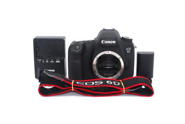 �y���ď������o�c�O���̋@���́�Canon 6D �{�f�B��  �� �Ɠd/AV�� 